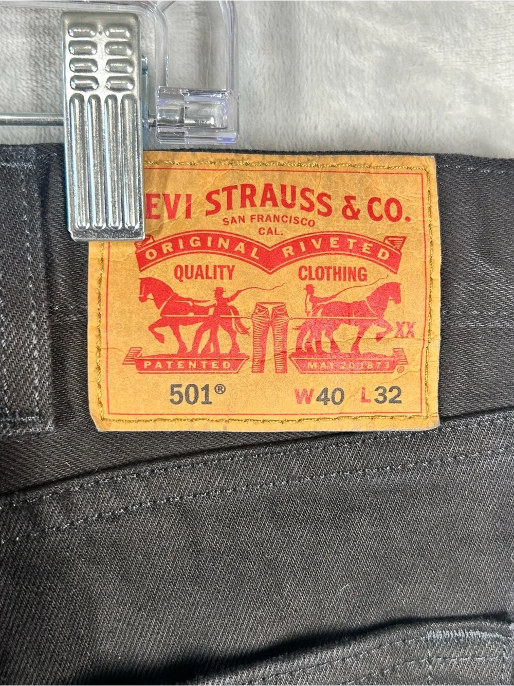 Levi's 501 Jeans Men's Size 40x32 Straight Leg Denim Black Jeans Button Fly